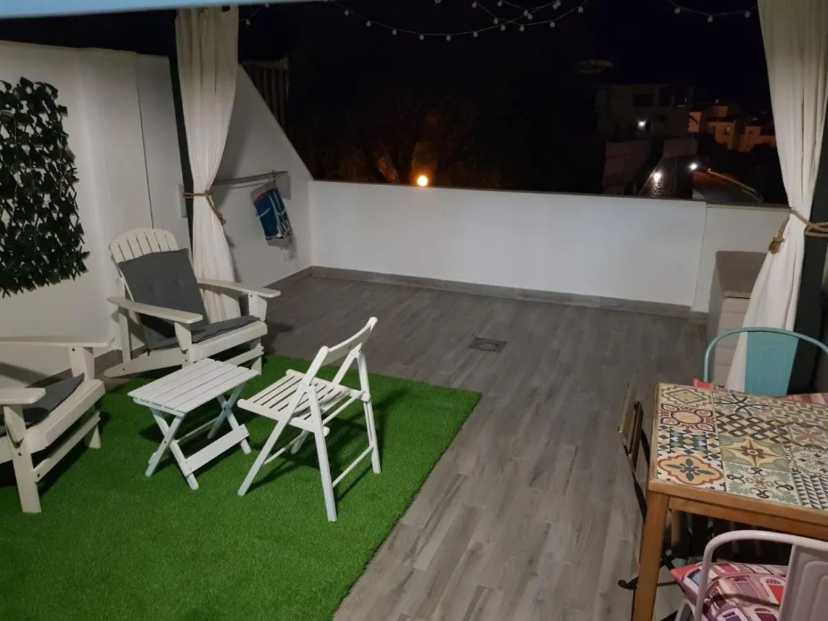 شقة Apartament Yucas Sun&Beach فوينخيرولا